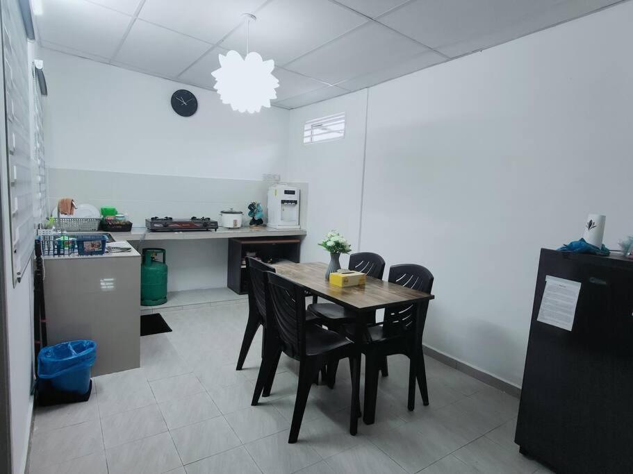 Casa Aira Cozy & Comfy Home Kampong Kepayang 外观 照片